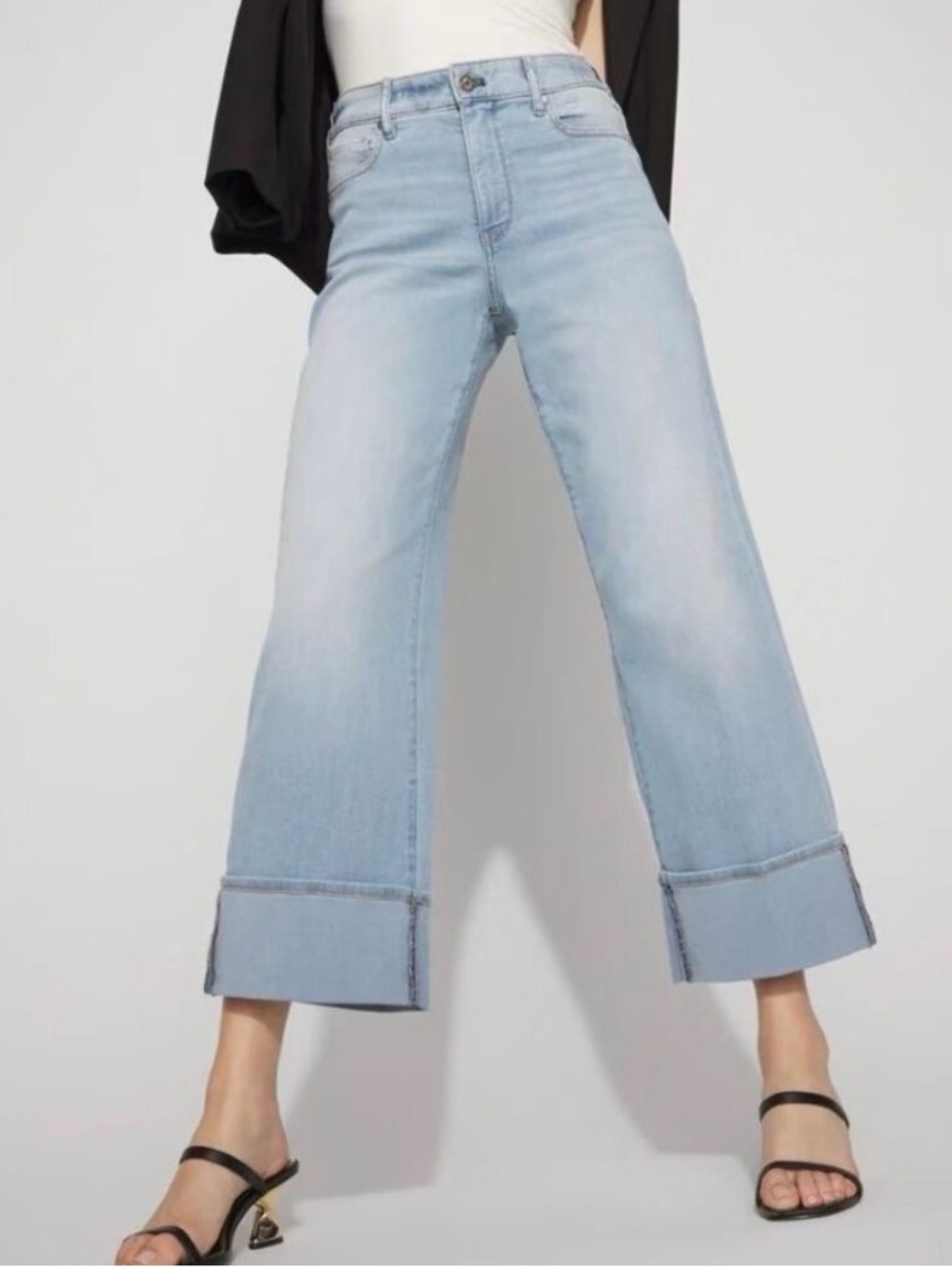 WHBM Everyday Soft Wide Leg High Rise Crop